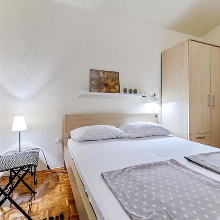 Apartman Veronika ザダル エクステリア 写真