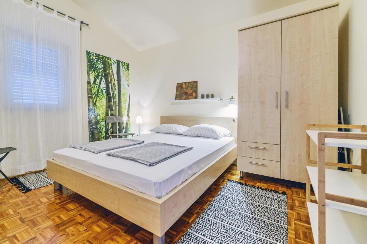 Apartman Veronika ザダル エクステリア 写真