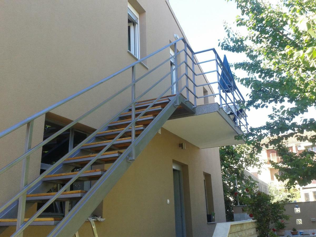 Apartman Veronika ザダル エクステリア 写真